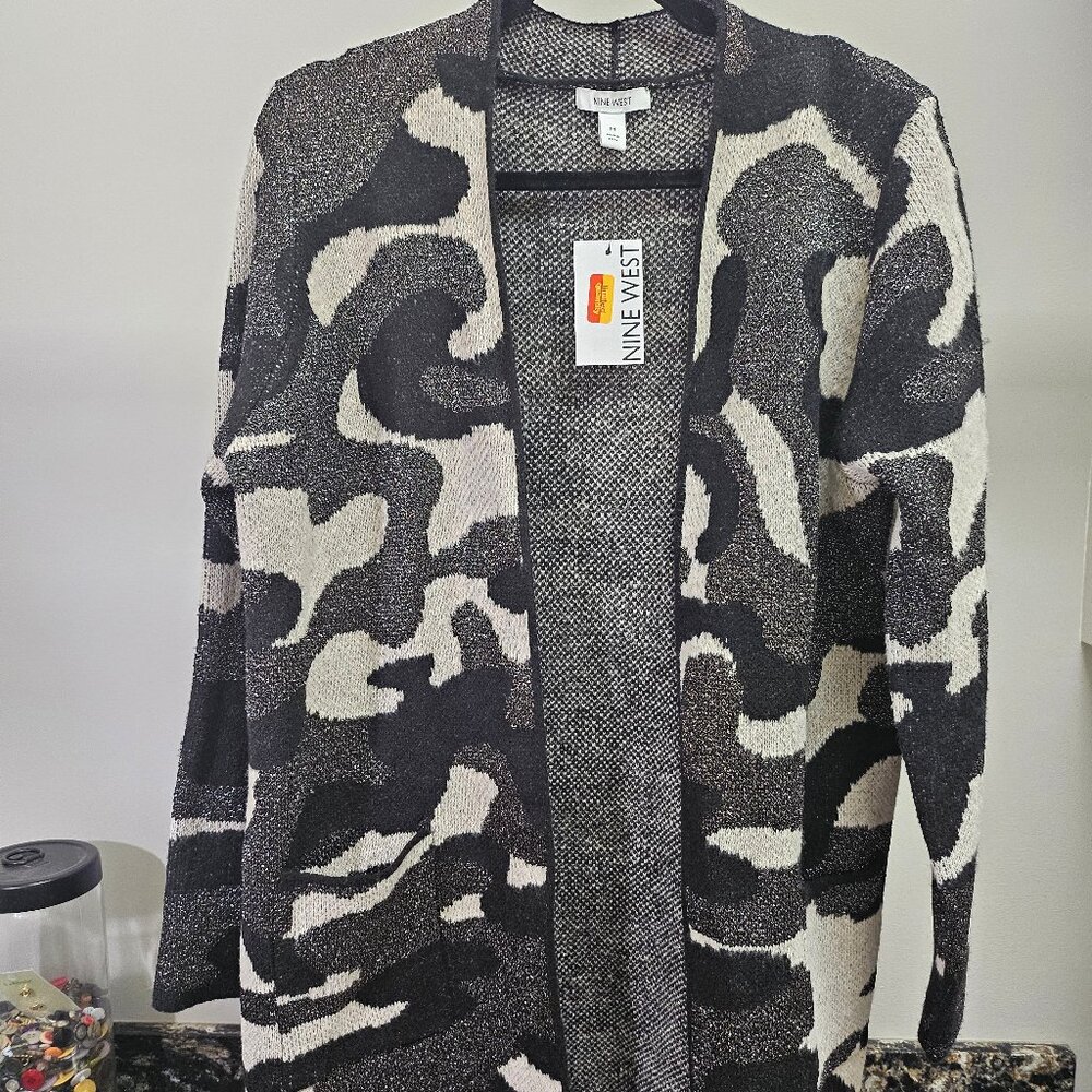New With Tags Nine West Black Cream And Metallic Gray Camo Long Cardigan Size Me